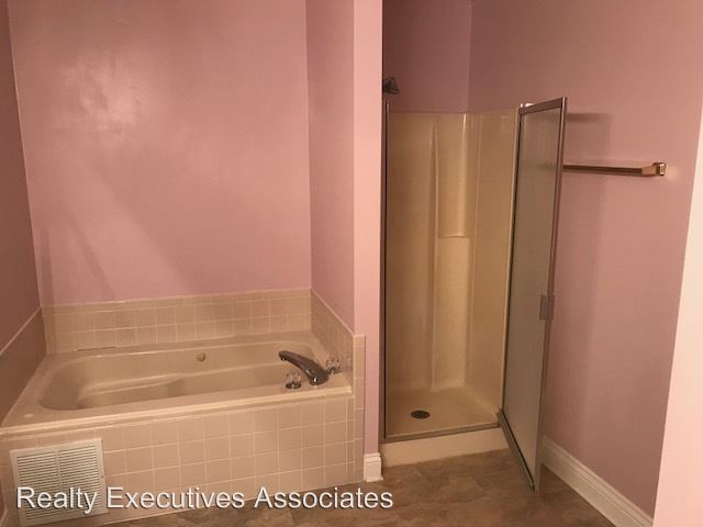 Building Photo - 3 br, 2 bath House - 2339 Sir Edward Lane