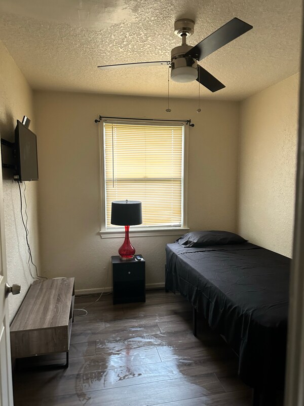 Foto del edificio - 4848 Mississippi Ct