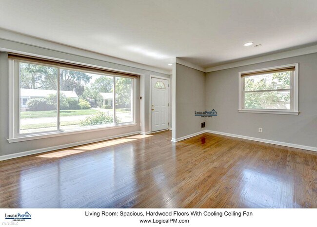 Foto del edificio - 3 br, 1 bath House - 9890 Doris St