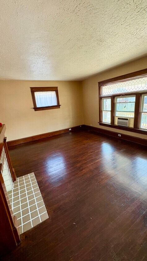 Foto principal - 132 E 31st St