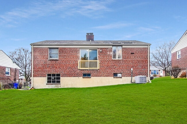 Building Photo - 10311 Duvawn Pl
