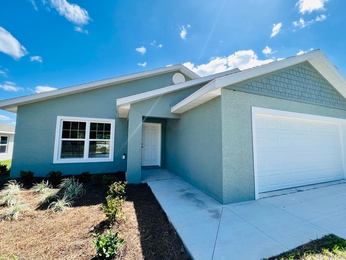 Primary Photo - Stylish 3BR/2BA Home with Open Layout & Hi...