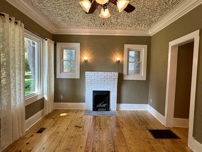 Sala de estar - 371 Old Hendersonville Highway