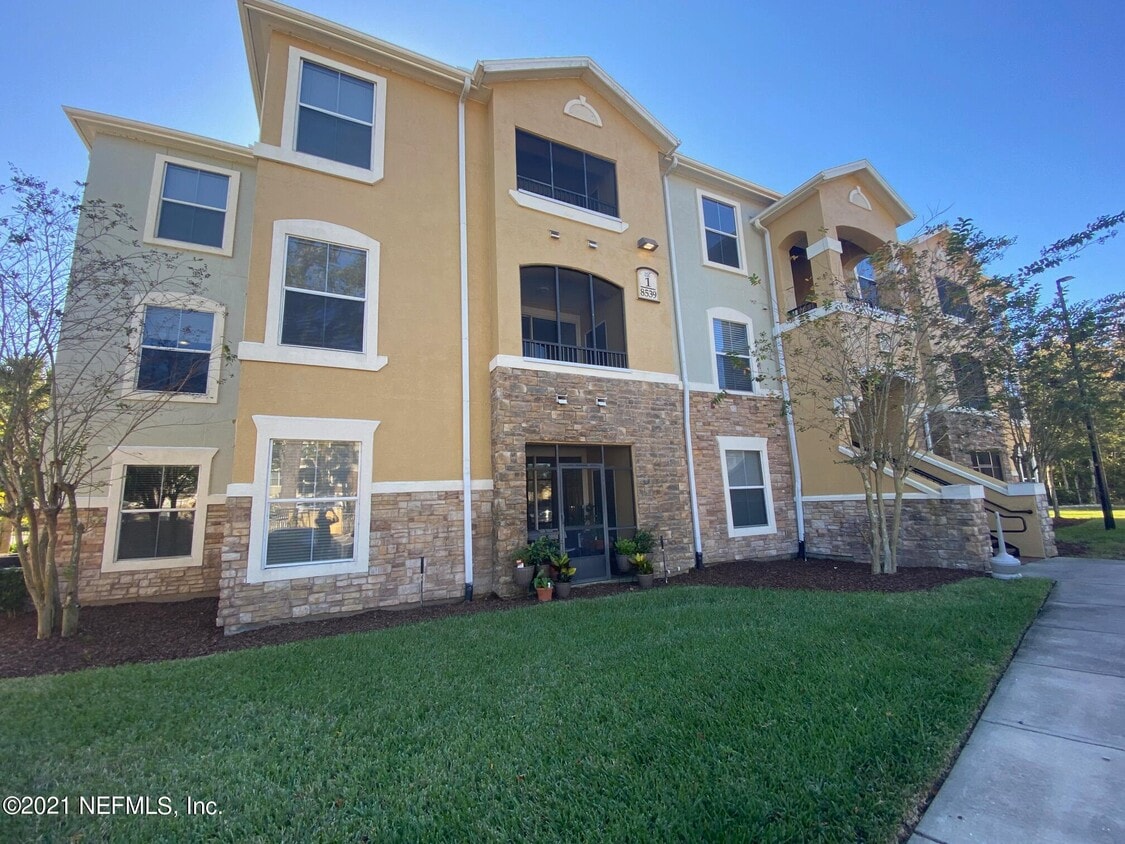 8539 Gate Pkwy W Unit 122, Jacksonville, FL 32216 Condo for Rent in