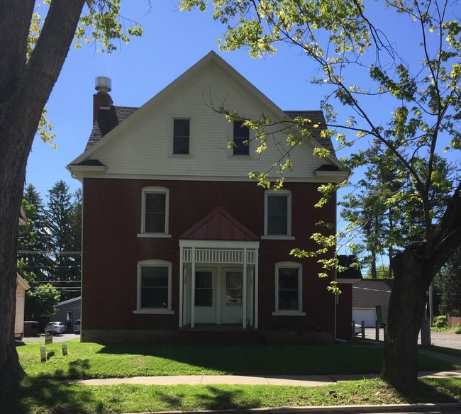 Building Photo - 720 W College Ave