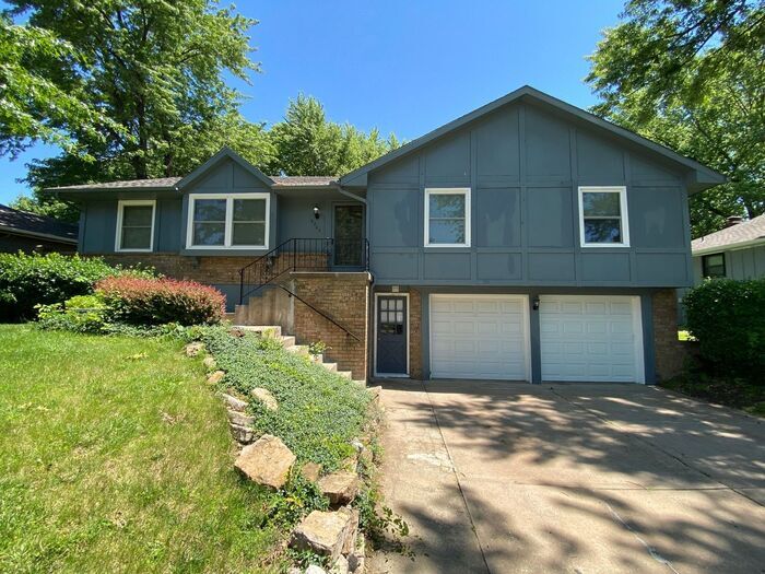 Beautiful 3 Bedroom / 3 Full Bathroom Home... House for Rent in