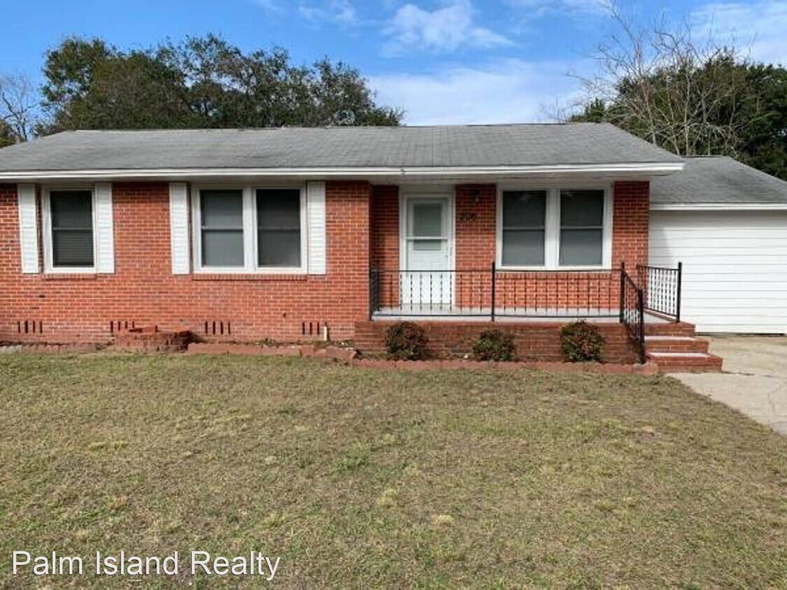 Primary Photo - 4 br, 1 bath House - 206 Henry St