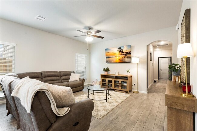 Foto del edificio - 418 Emerald Thicket Ln