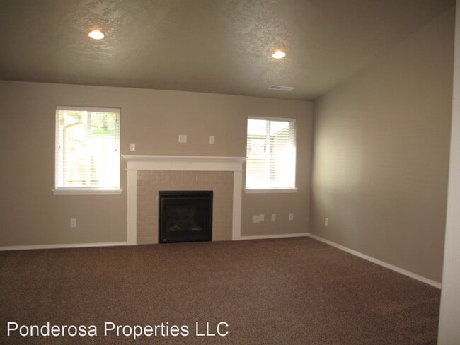 Building Photo - 3 br, 2 bath House - 1171 W HILL