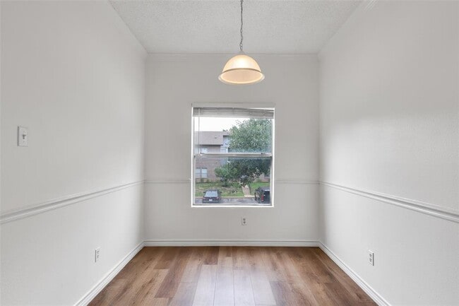 Building Photo - 12166 Metric Blvd