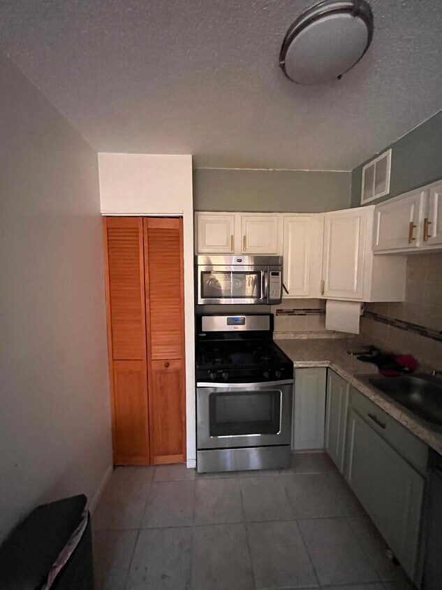 Foto del edificio - 4410 Oglethorpe St
