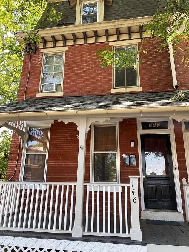146 E Nields St, West Chester, PA 19382 Townhome Rentals in West