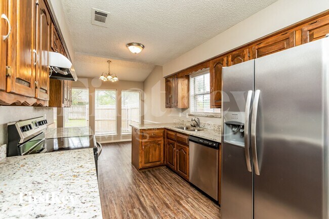 Building Photo - 635 Truman Ct