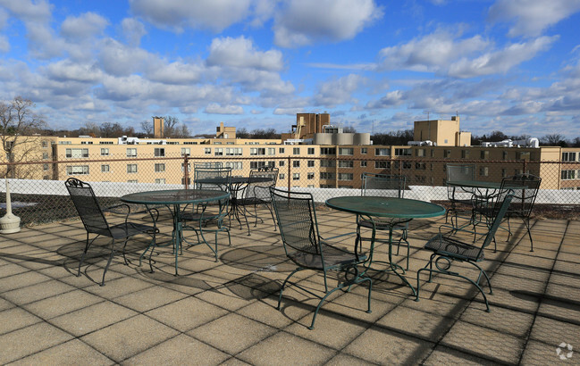 Building Photo - Connecticut House Apartments