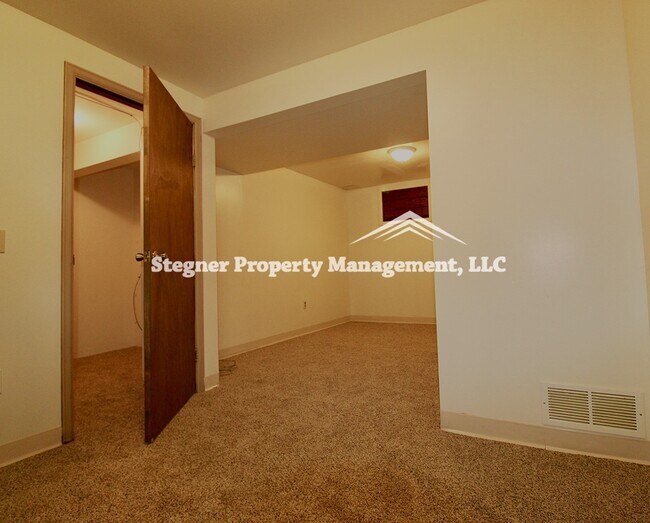 Building Photo - Great House - SE Fort Collins