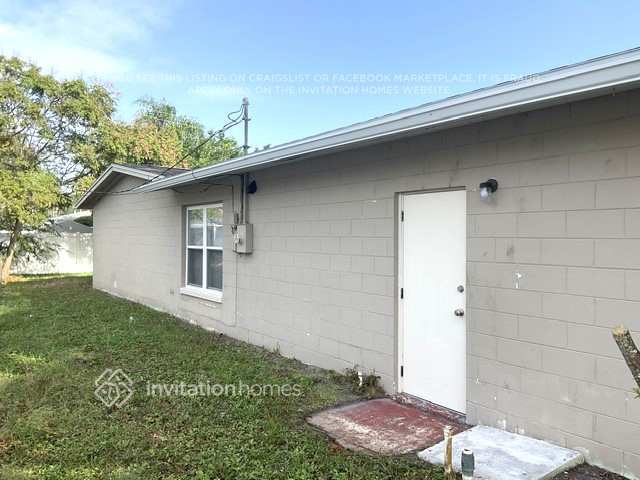 Foto del edificio - 1397 Sunland Rd