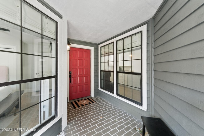 Building Photo - 142 Willow Pond Ln