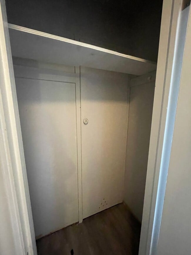 Building Photo - 2 Bed Duplex OKC