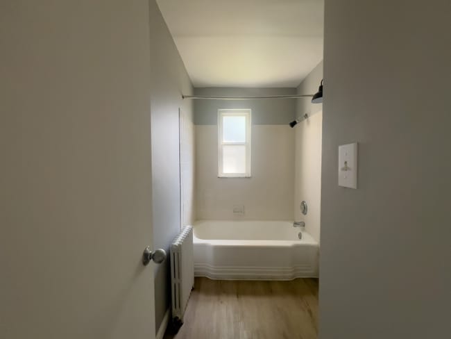 Building Photo - 10306 Shaker Blvd