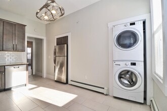 Building Photo - 19 Graham St