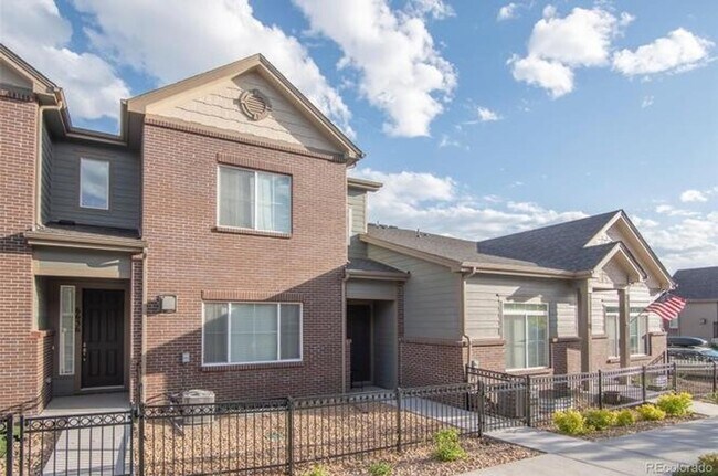 Foto del edificio - GORGEOUS LUXURY 3 or 4 BDRM, 4 BATH, 2-CAR...