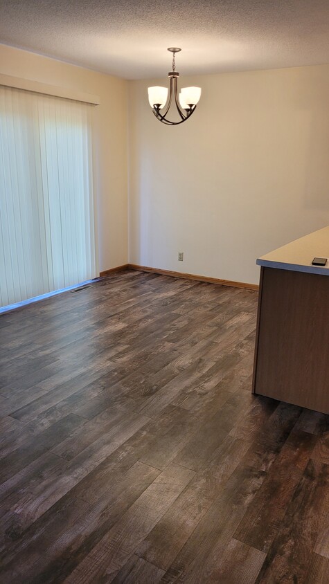 Dining Room - 606 Walden Ct