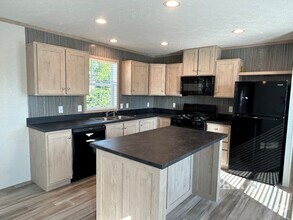 Building Photo - 5153 Tokay Dr