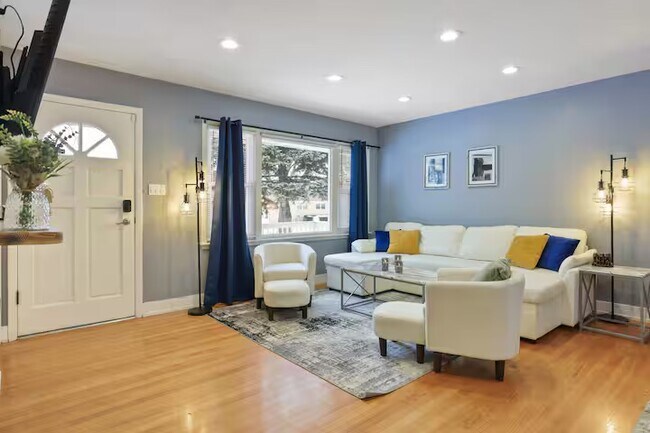 Foto del edificio - 777 N Lombard St