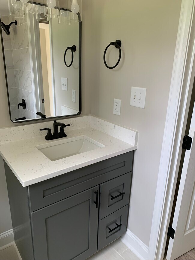 Baño compartido - 2824 Wyncote Dr
