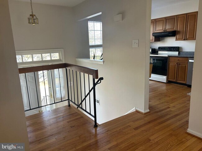 Foto del edificio - 5833 Pin Oak Commons Ct