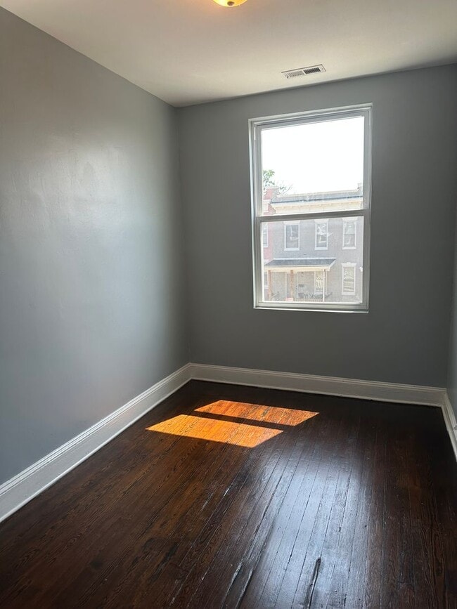 Building Photo - 622 Linnard St