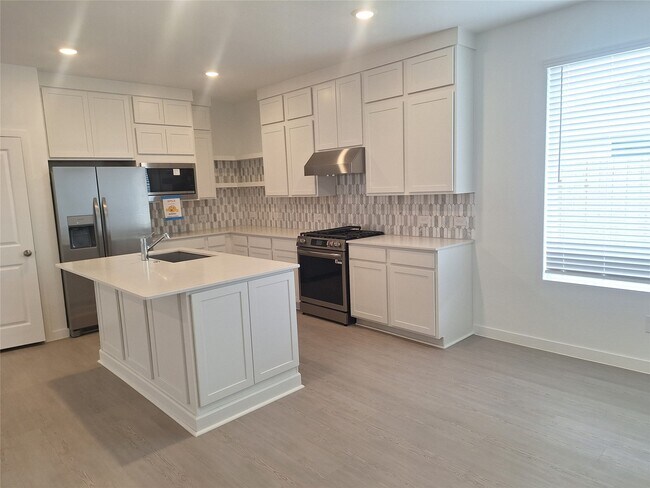Foto del edificio - 21610 Berry Crst Ln