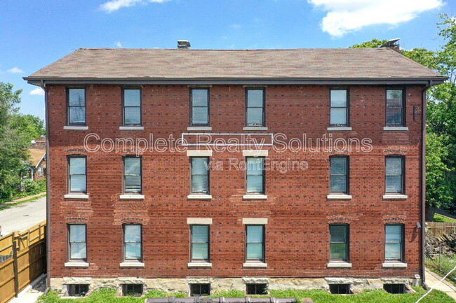Building Photo - 3663 S Broadway