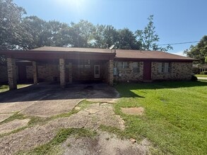 Building Photo - 4848 Saphire Ave