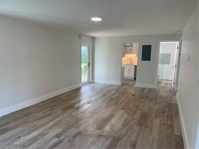 Foto del edificio - 646 12th Ave S
