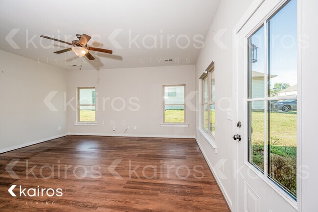 Building Photo - 170 Shiloh Creek Drive