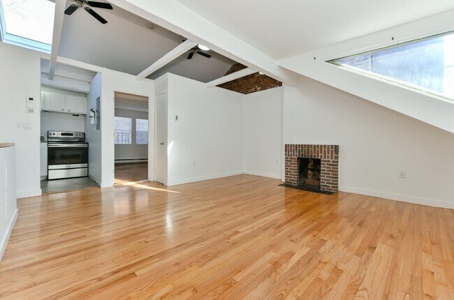 Foto del edificio - 99 W Springfield St