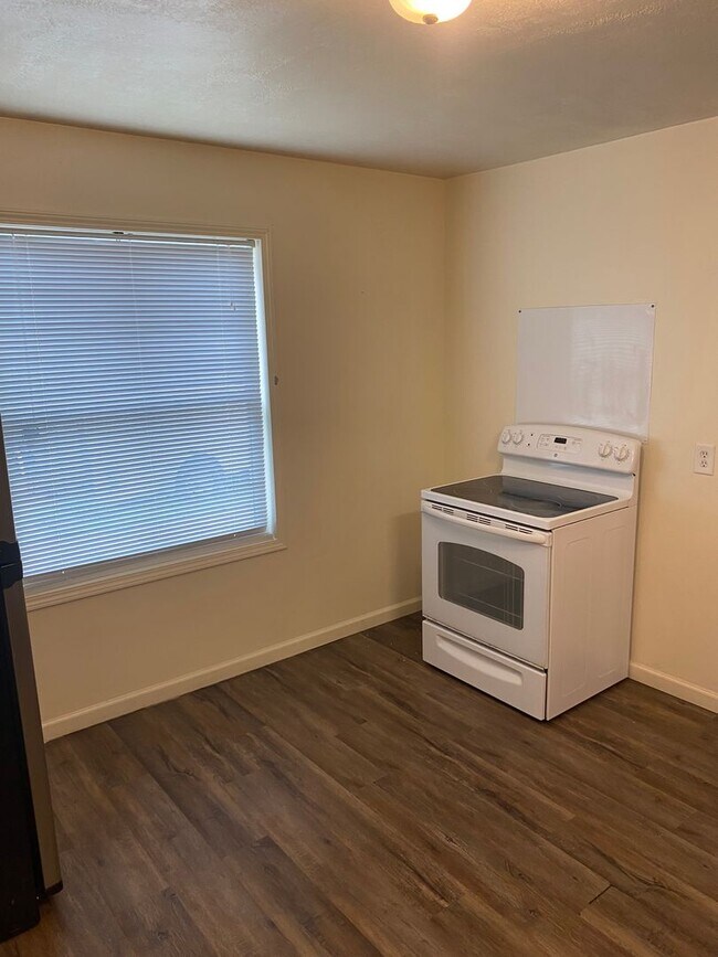 Foto del edificio - HOME FOR RENT | Lake Charles