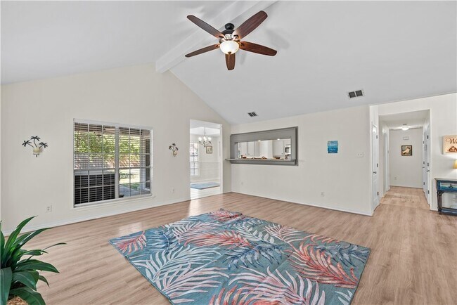 Foto del edificio - 6302 Penny Ln