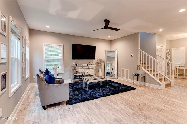 Foto del edificio - Maryville 37801 - Four year old, 3 bedroom...