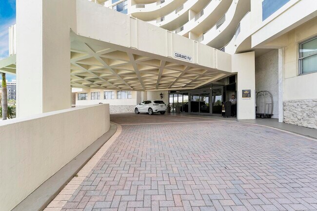 Building Photo - 3180 S Ocean Dr