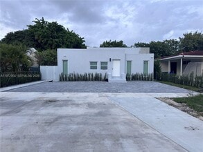 Building Photo - 2353 SW 11th Terrace