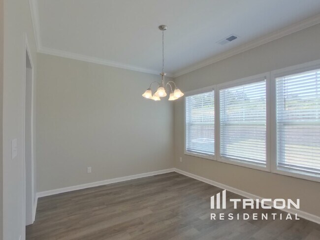 Foto del edificio - 211 Savannah Hills Dr