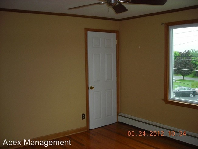 Building Photo - 210 E Emmaus Ave