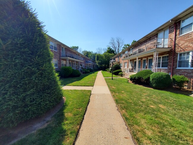 Outside - 800 Old Springfield Ave