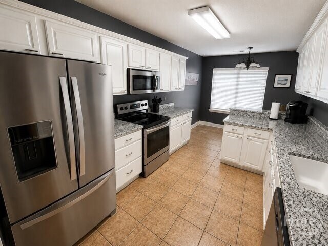 Foto del edificio - 901 Laurel Hill Cir