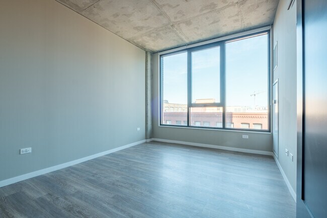 Foto del edificio - 903 W Washington Blvd