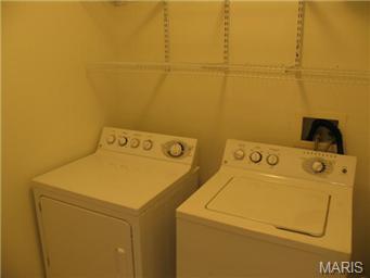 Building Photo - 410 Benton Dr