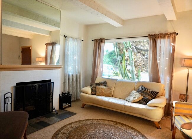 Foto del edificio - 1220 S Woods Ave