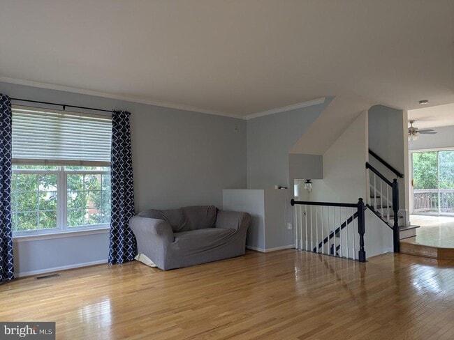 Foto del edificio - 21785 Brondesbury Park Terrace